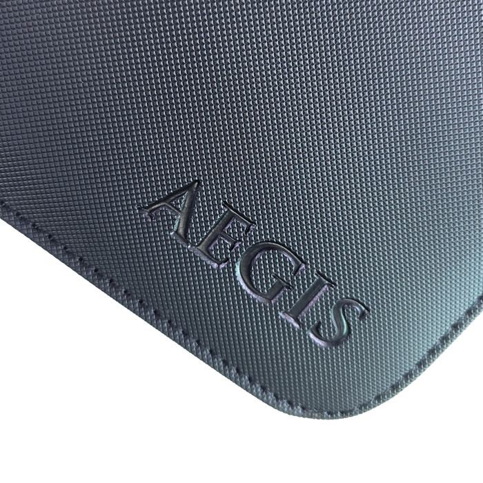 Aegis: 9-Pocket Diamond-Zip Binder (Black)