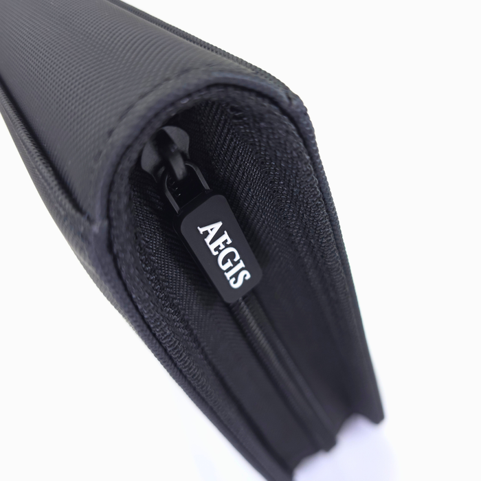 Aegis: 4-Pocket Diamond-Zip Binder (Black)