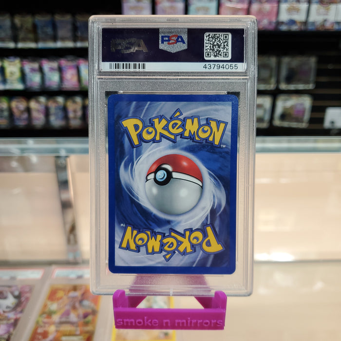 Kabutops - Neo Discovery 1st Edition Holofoil: PSA 8