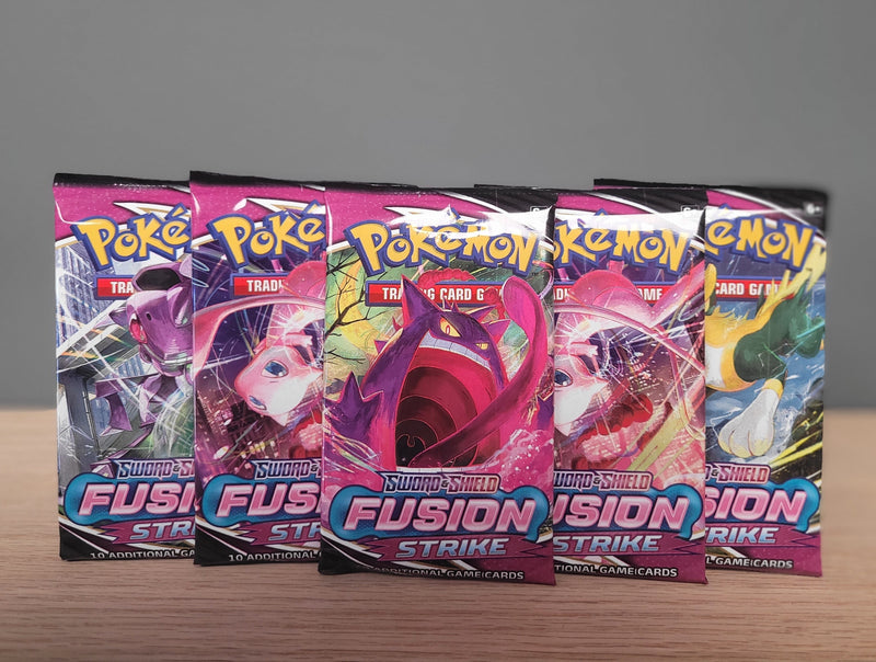 Pokémon TCG: Sword & Shield: Fusion Strike - Booster Pack