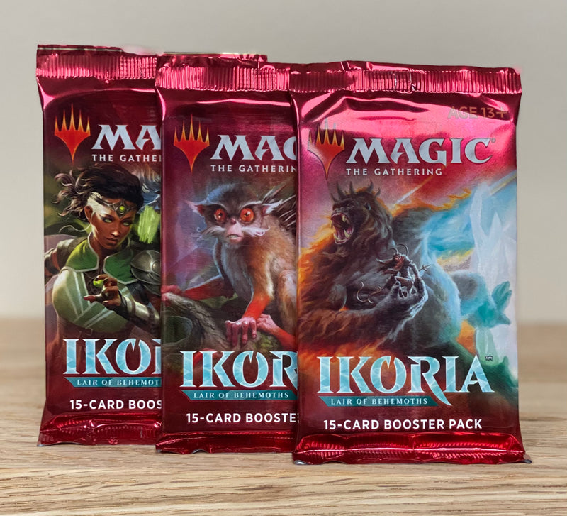 Magic: The Gathering - Ikoria Lair of Behemoths Booster Pack