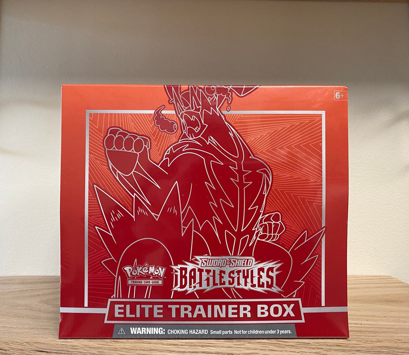 Pokémon TCG: Sword & Shield: Battle Styles - Elite Trainer Box (Gigantamax Single Strike Urshifu)